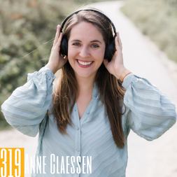 anne claessen from corporate law to backpacking digital nomad
